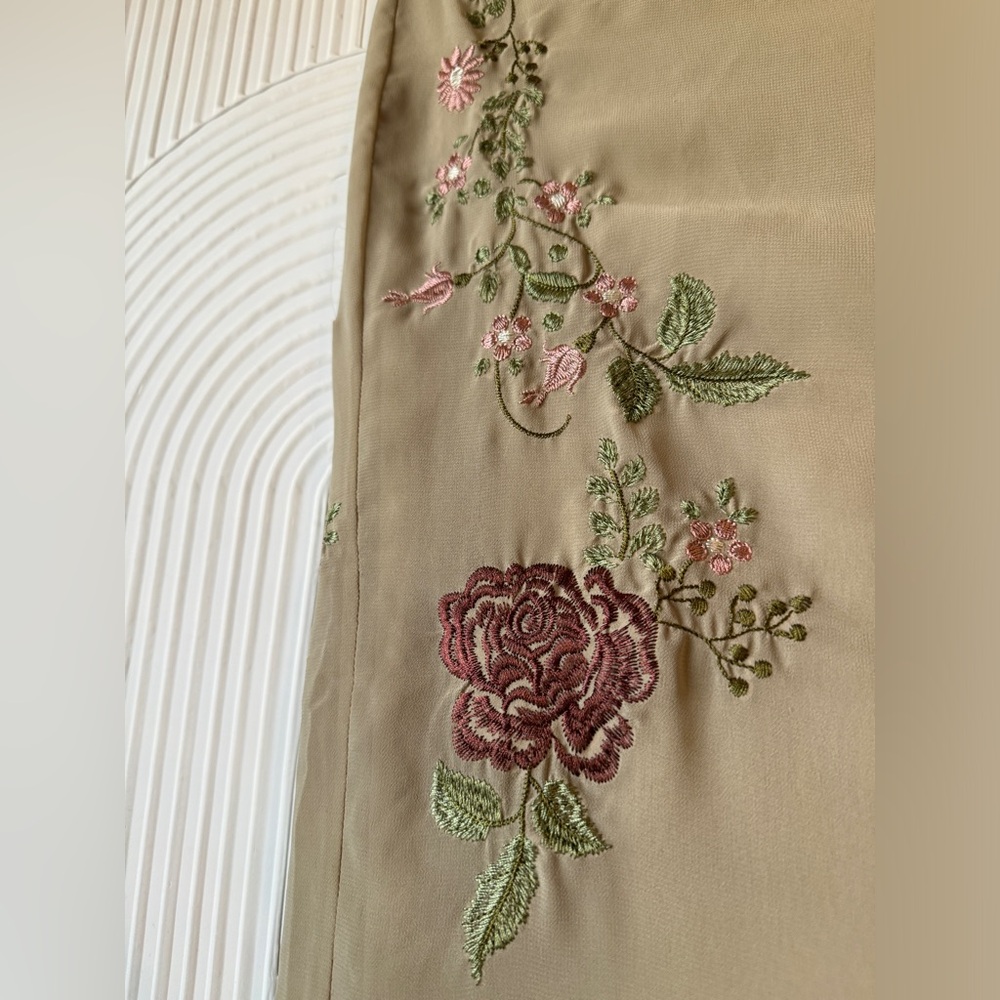 HOUSE OF CB LAILAH ARTICHOKE FLORAL MAXI SKIRT - Picture 12 of 13